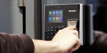 Máy chấm công bằng vân tay là loại máy gì?