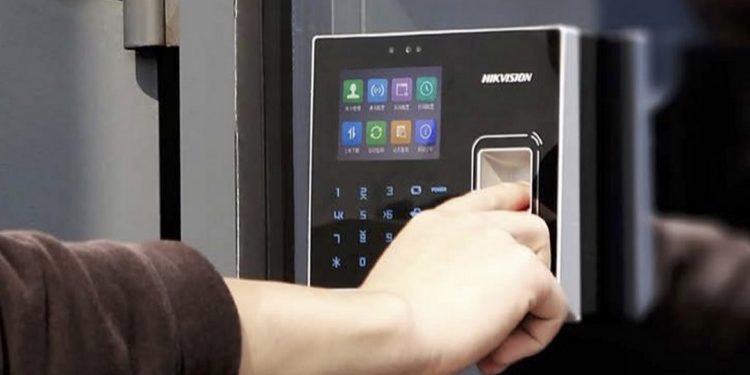 Máy chấm công bằng vân tay là loại máy gì?