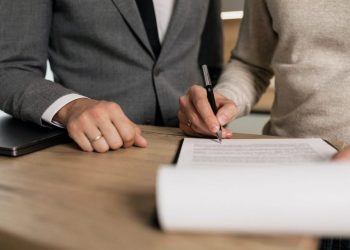 Quyền đơn phương chấm dứt hợp đồng lao động của các bên