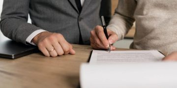 Quyền đơn phương chấm dứt hợp đồng lao động của các bên