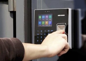 Bạn sẽ cần định cấu hình máy chấm công vân tay